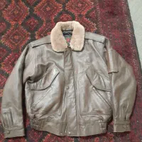 کاپشن خلبانی اصل در حد نو