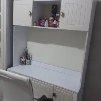 میز تحریر  به همراه صندلی متحرک|میز تحریر و کامپیوتر|اسلام‌شهر, شهرک مفیدی|دیوار