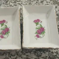 گلدان قدیمی و چینی گل سرخی|صنایع دستی و سایر لوازم تزئینی|قم, آذر (نکویی)|دیوار