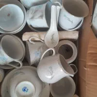 فروش چندکارتن چینی زمان شاه.۵فلاکس چای|کلکسیون اشیاء عتیقه|نجف‌آباد, صالح آباد|دیوار