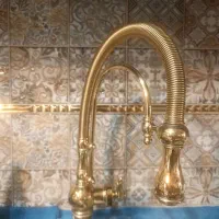 خدمات لوله کشی و نصب شیرالات