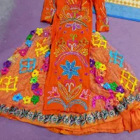 لباس شیرازی اصلا نپوشیدم خیلی هم قشنگه تخفیف