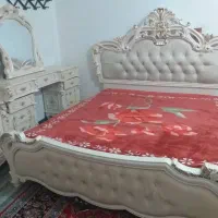 سرویس خواب، میز تلویزیون، درب اتاق، درحدنو