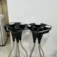 یک جفت ترولی رنگ