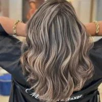 مدل خانوم برای تمام دکلره و لایت مو