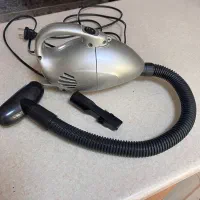 مینی جاروبرقی کوچک