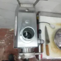 چرخ گوشت نو کلا دو ماه کار کرده