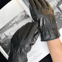 دستکش|غواصی و ورزشهای آبی|مشهد, راهنمایی|دیوار