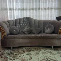 مبل هفت نفره راحتی همراه میز وسط و دو عدد عسلی|مبلمان خانگی و میز عسلی|اصفهان, کوی گلزار|دیوار