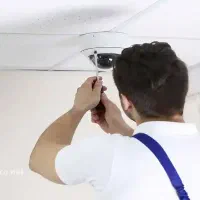 شاگرد نصب سیستمهای نظارتی و امنیتی