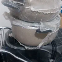 دوتا مهتابه یک قابلمه