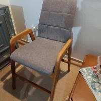 تعداد 8 صندلی