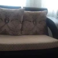 مبل راحتی و میز وسط و عسلی