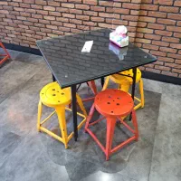 میز و صندلی فلزی
