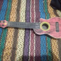 شلوار دخترانه و اسباب بازی