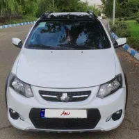 کوییک r  دنده ای سفید سقف مشکی