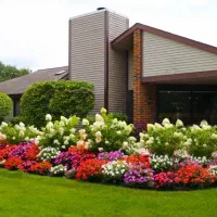 خدمات باغبانی کاشت گل باغچه کاری تعویض خاک گلدون