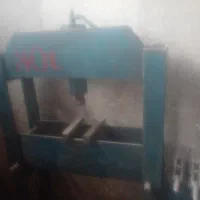 پرس هیدرولیک دستی ۳۰تنی ویژهء تعمیرگاهه سواری