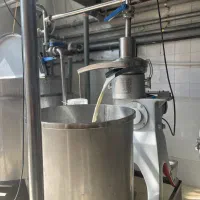 کارگر ساده لبنیات سنتی