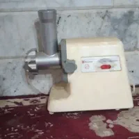 چرخ گوشت سالم۲۲۰۰هرکی خواست در خدمتیم