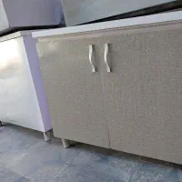 حدود ۱۲ متر کابینت بدنه فلز درب ام دی اف فروشی