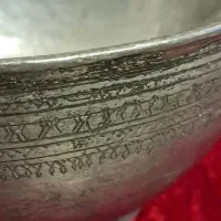 دوعددکاسه مسی  مال۱۵۰ سال قبل قلم دورتا دور دارن