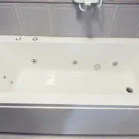 وان جکوزی آریانا  کاملاً سالم، بدون استفاده