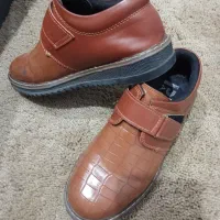 کفش و کتونی در حد خیلی نو|کفش و لباس بچه|هشتگرد, فاز ۳ مهستان|دیوار