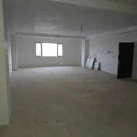 اپارتمان ۱۳۰متری کلید نخورده