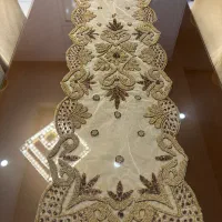 ست رانر روی میزی