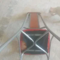 صندلی فلزی|صندلی و نیمکت|برخوار, |دیوار