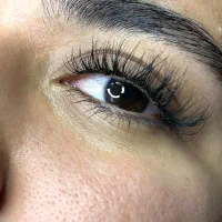 تخفیف ویژه کاشت مژه نقد و اقساط فقط یک هفته
