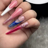 خدمات و آموزش تخصصی ناخن