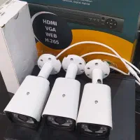 ۴ عدد دوربین و دستگاه ۵ مگ + هارد ۵۰۰ و پاور