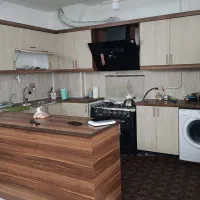 کابینت درحد نو  تمیز تمیز همراه با هود و سینک