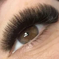 خدمات وآموزش کاشت و اکستنشن مژه لیفت و مدرک