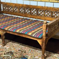 تخت سنتی چوبی بزرگ
