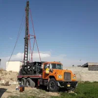 حفاری چاه عمیق ونیمه عمیق درخدمت کشاورزان هستیم