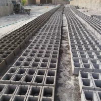 کارگر بلوک زن