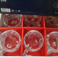 تعدادی ظروف آشپزخانه نو