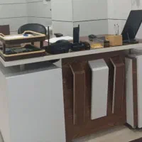 2 عدد میز اداری