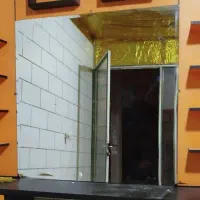 آینه بدون قاب