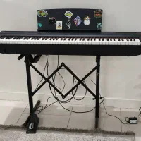 پیانو P-125 Yamaha با پدال FC3A