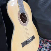 گیتار کلاسیک طرح Fender (بسیار تمیز و خوش‌دست)