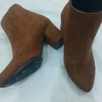 کفش پاییزه|کیف، کفش، کمربند|نیشابور, پنجراه|دیوار