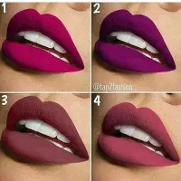 فروشنده خانم با تجربه در آرایشی