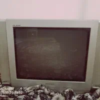 یه دستگاه تلویزیون ۲۱ اینچ و یه گیرنده دیجیتال