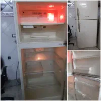 تعدادی یخچال فریزر درحدنو باتست