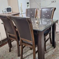 میز ناهارخوری ۴نفره MDF باشیشه تمیز