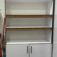 قفسه و استند چوبی دکوراسیون مغازه